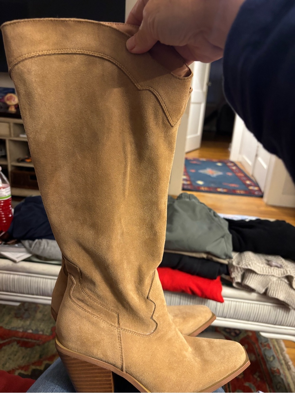 Don’t Be A Square Apricot Boot Size Six - Picture 9 of 11
